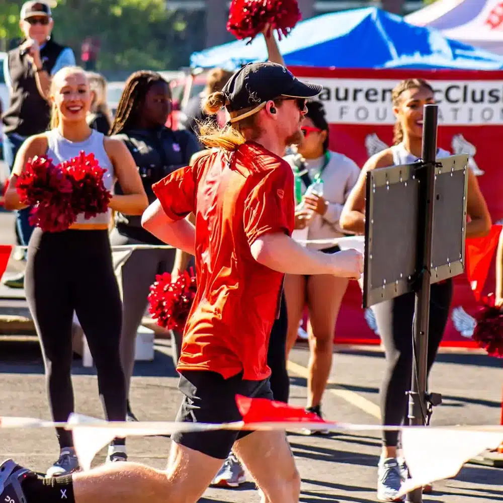 lauren mccluskey marathon - man running